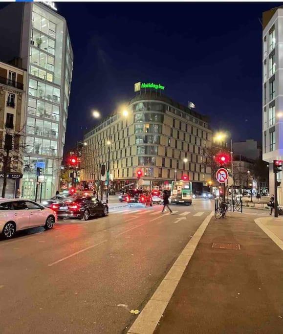Week-End Porte De Кліші Екстер'єр фото